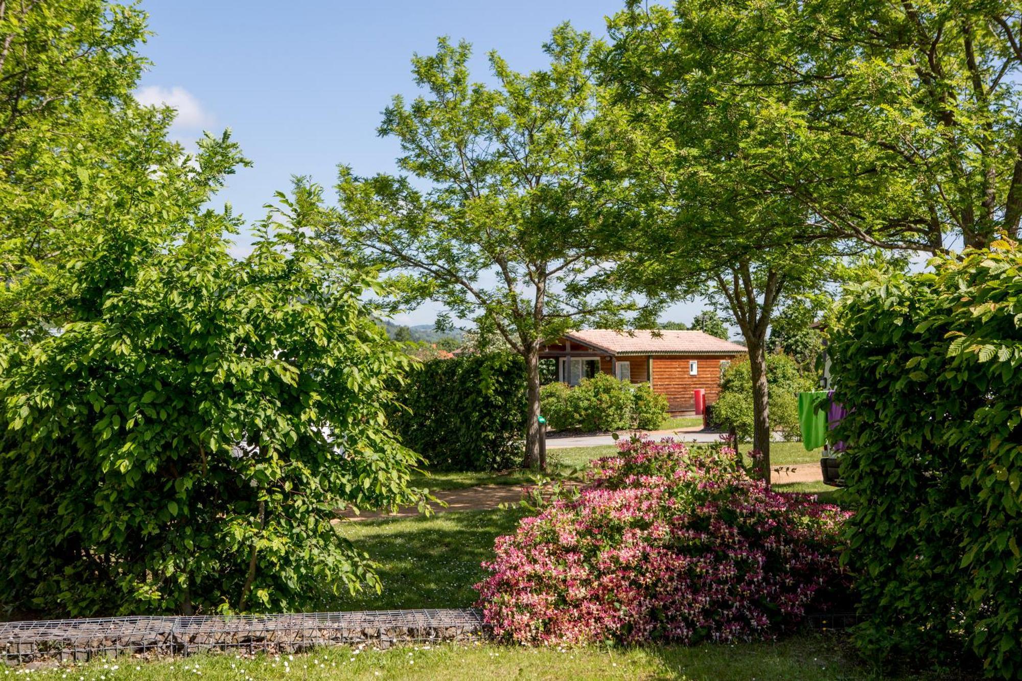Camping Onlycamp Pierre & Sources Volvic Exterior foto